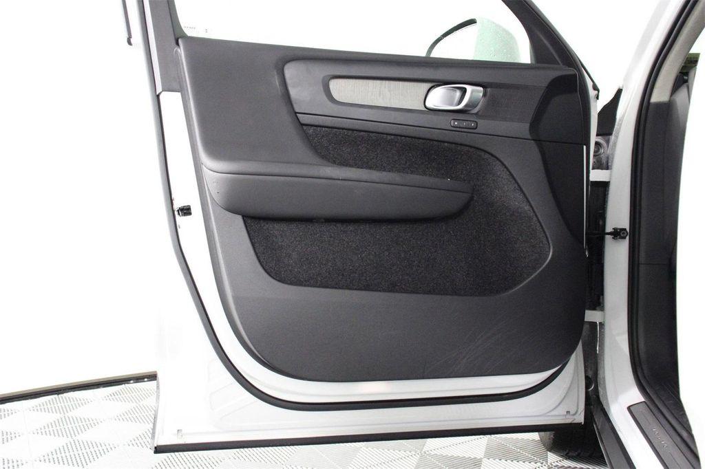 used 2025 Volvo XC40 car, priced at $37,487