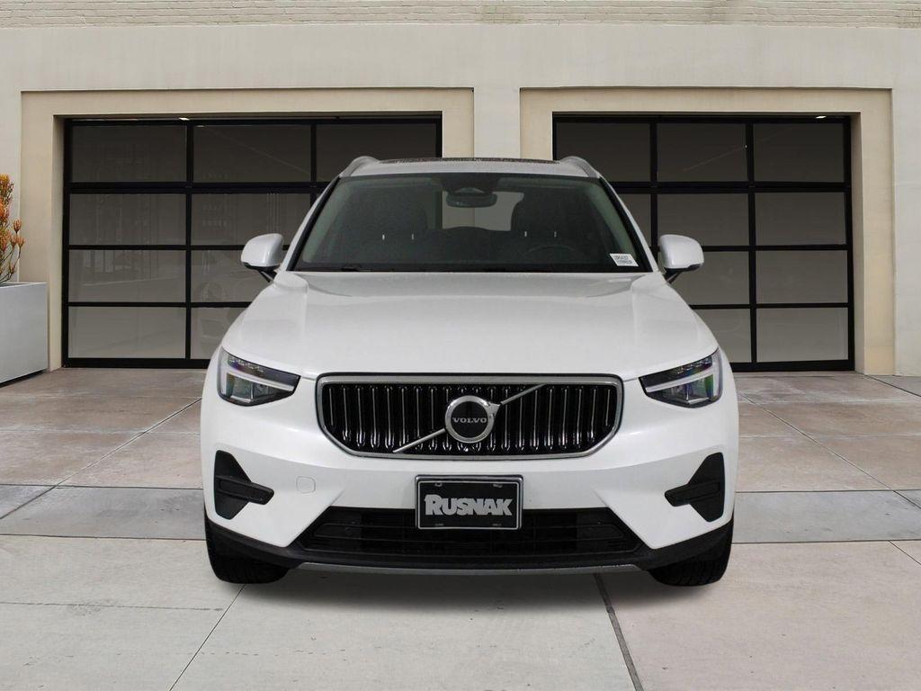 used 2025 Volvo XC40 car, priced at $37,487