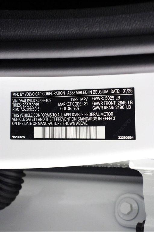 used 2025 Volvo XC40 car, priced at $37,487