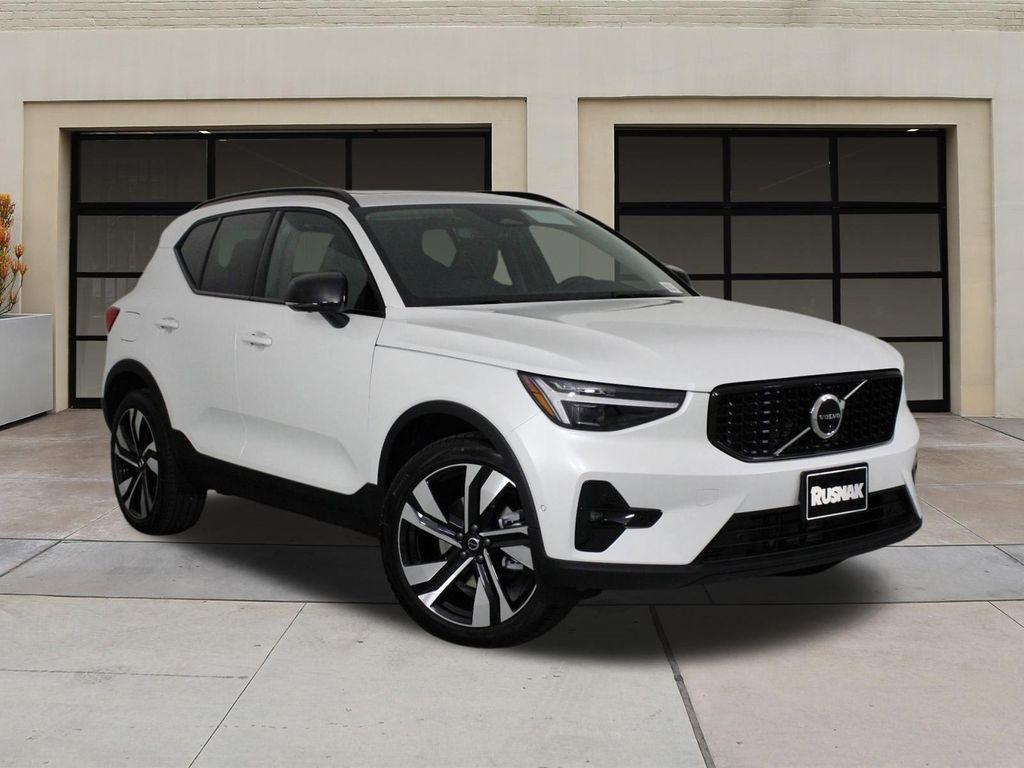 new 2026 Volvo XC40 car, priced at $53,975