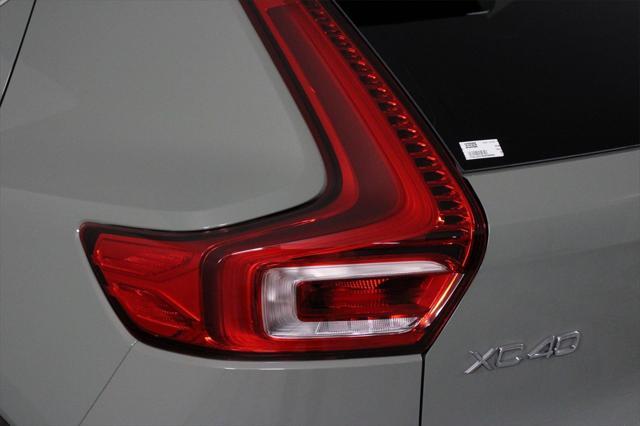 new 2025 Volvo XC40 car, priced at $45,295
