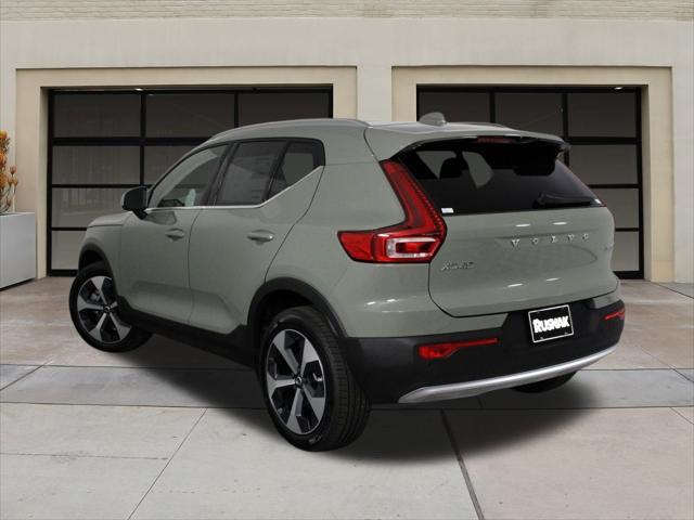 new 2025 Volvo XC40 car, priced at $45,295