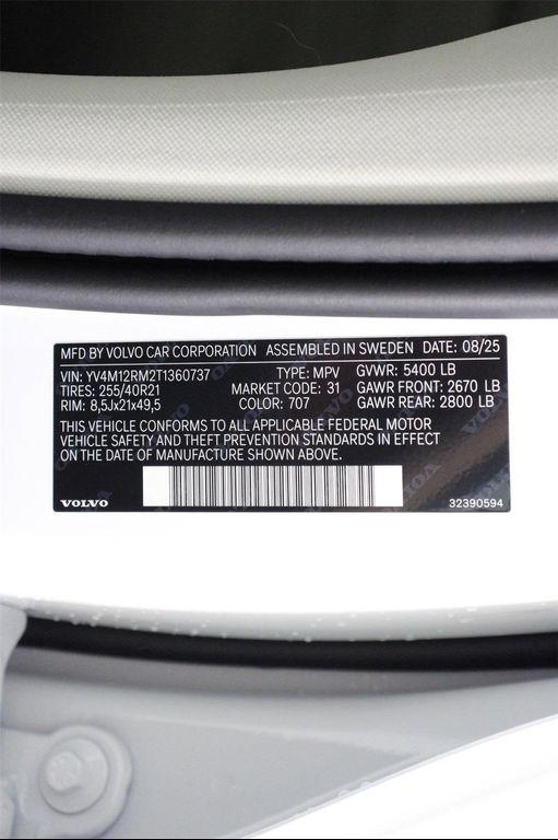 new 2026 Volvo XC60 car, priced at $63,935