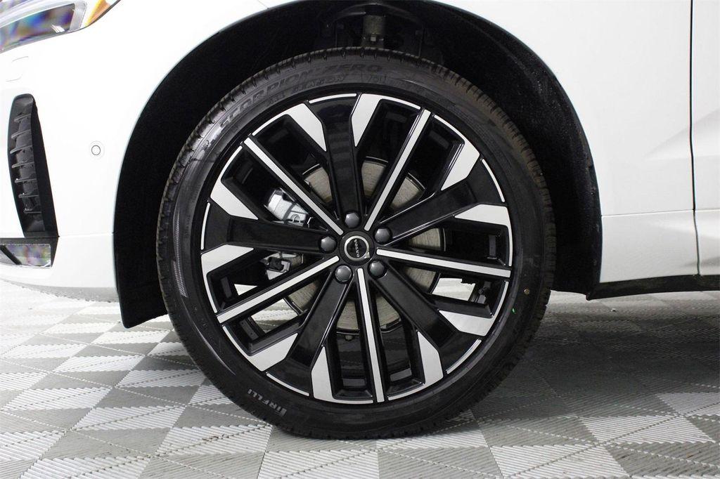new 2026 Volvo XC60 car, priced at $63,935