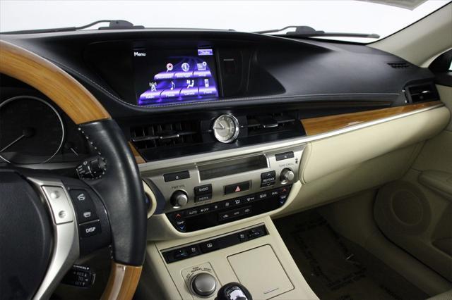 used 2014 Lexus ES 300h car, priced at $13,795