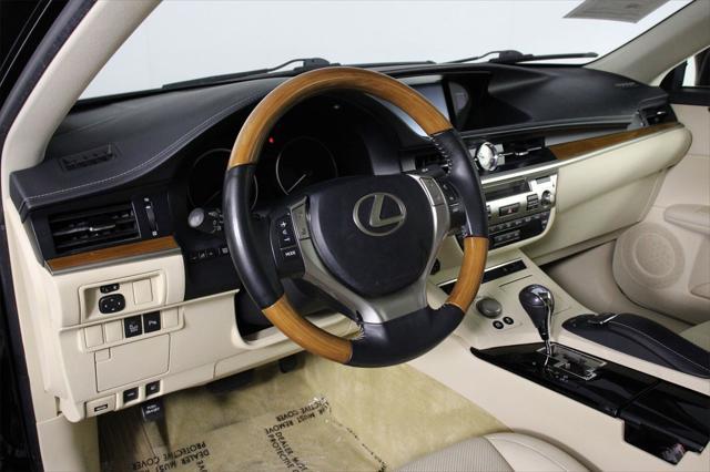 used 2014 Lexus ES 300h car, priced at $13,795