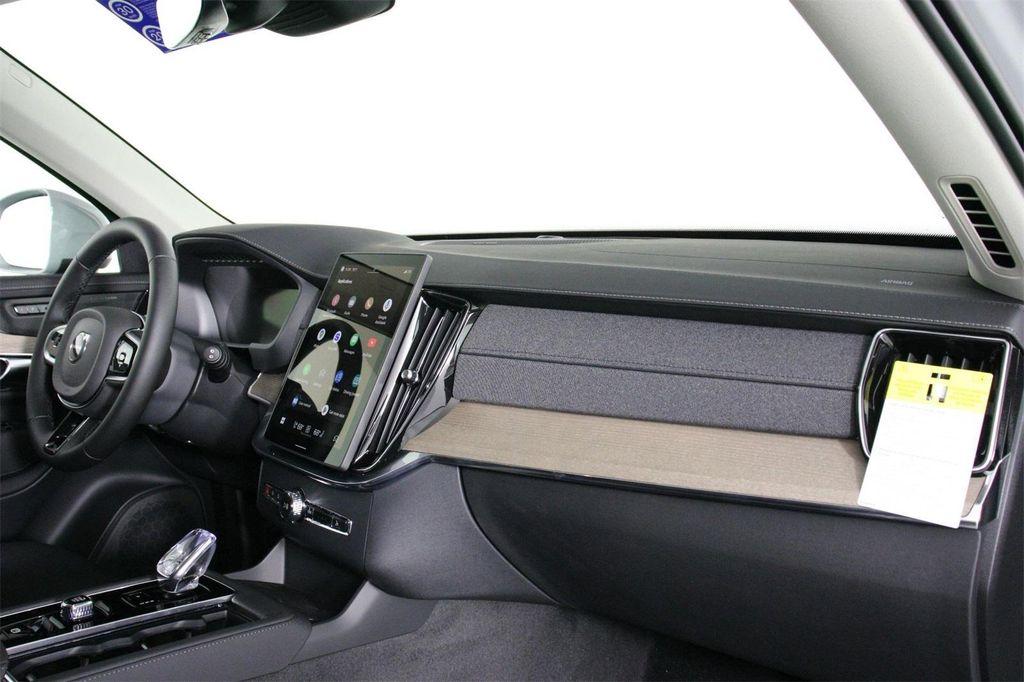 new 2025 Volvo XC90 car, priced at $69,155