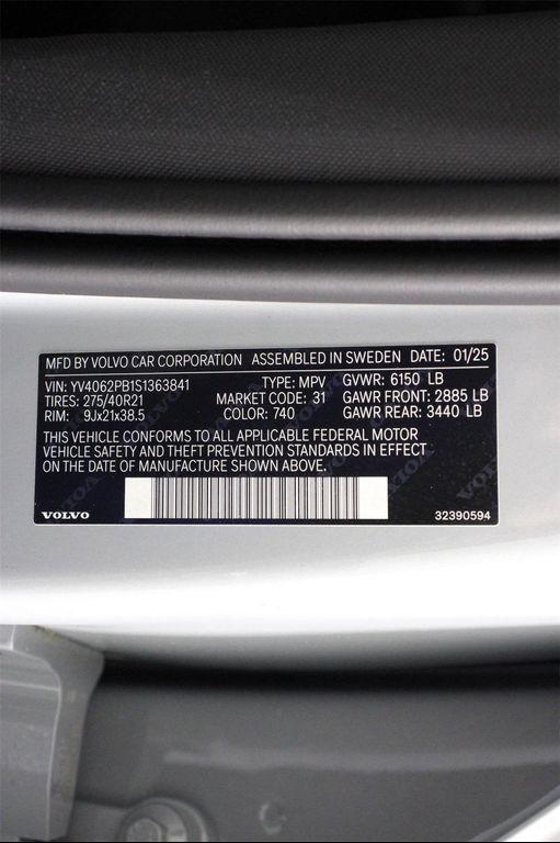 new 2025 Volvo XC90 car, priced at $69,155
