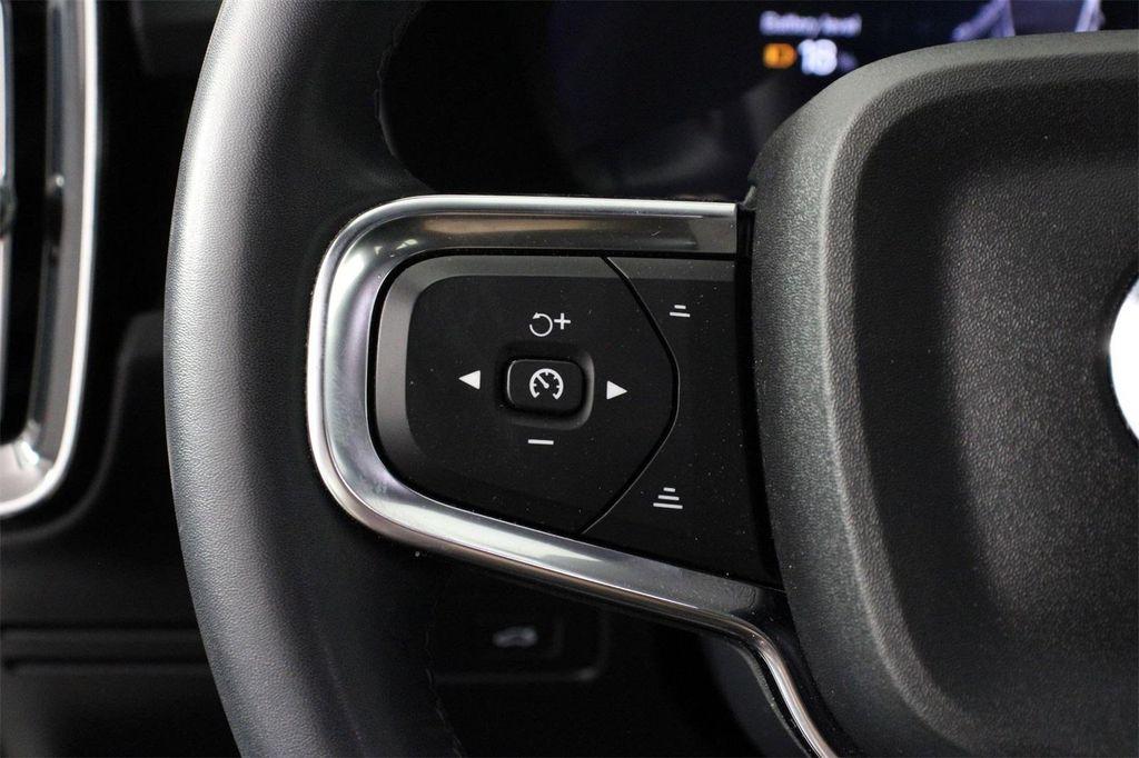 used 2022 Volvo C40 Recharge Pure Electric car, priced at $23,595