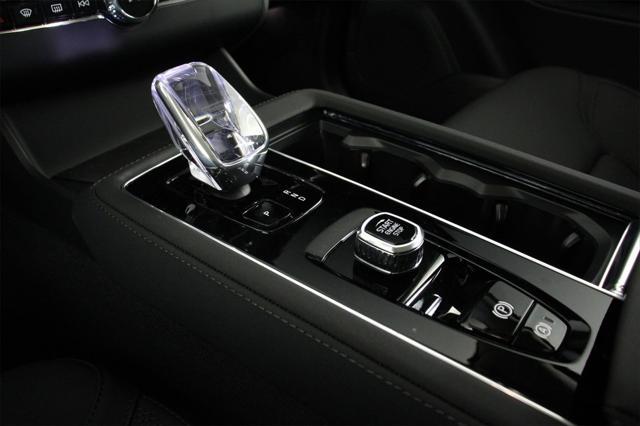 new 2025 Volvo XC90 car, priced at $68,245