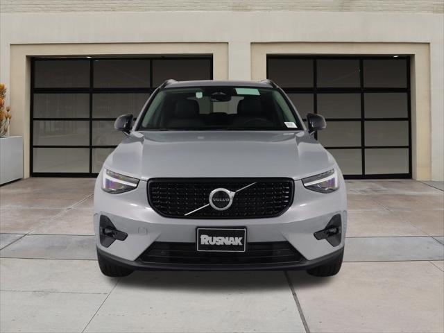 new 2025 Volvo XC40 car, priced at $50,025