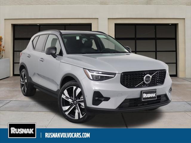 new 2025 Volvo XC40 car, priced at $50,025