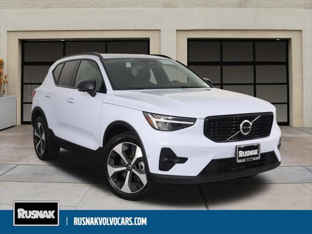 new 2025 Volvo XC40 car, priced at $48,145