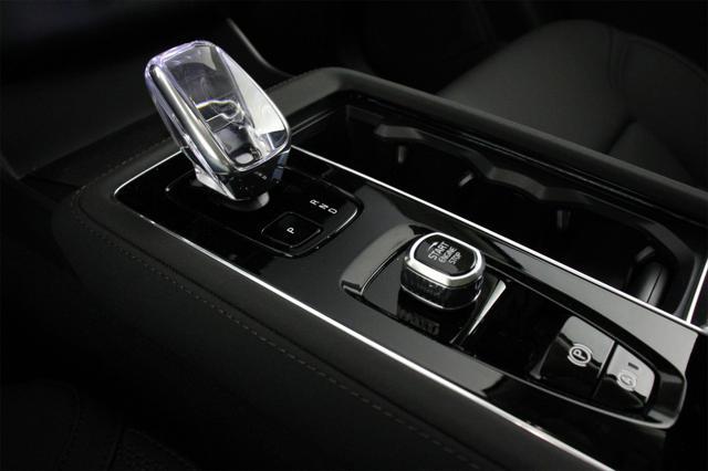 new 2025 Volvo XC90 car, priced at $69,155