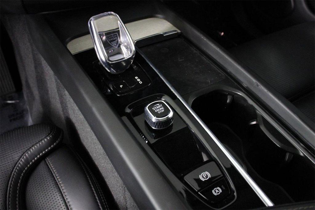 used 2022 Volvo XC60 car, priced at $29,668