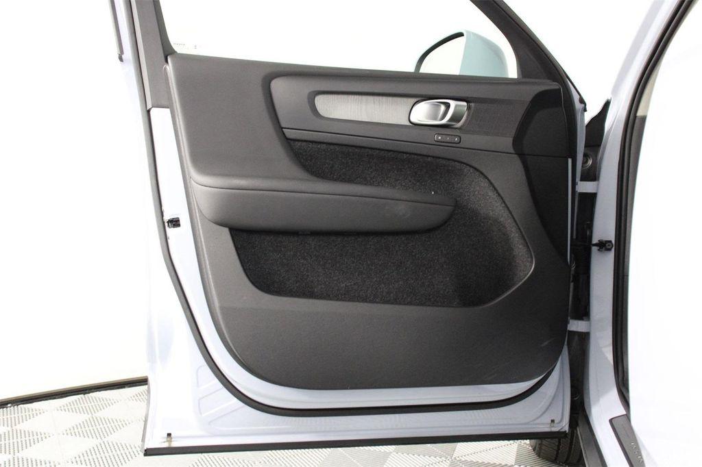 used 2025 Volvo XC40 car, priced at $34,607