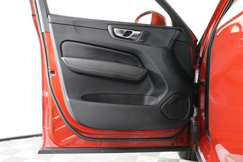 used 2023 Volvo XC60 car, priced at $36,995