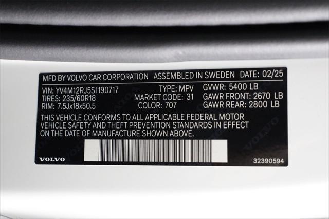 new 2025 Volvo XC60 car, priced at $49,095