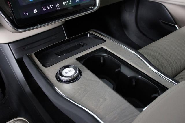 new 2025 Volvo EX90 car, priced at $97,560