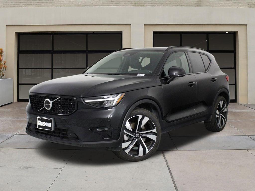 used 2025 Volvo XC40 car, priced at $34,495