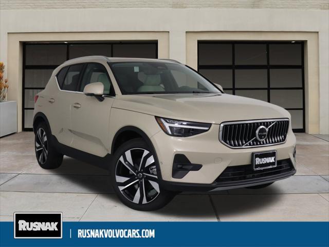 new 2025 Volvo XC40 car, priced at $51,995