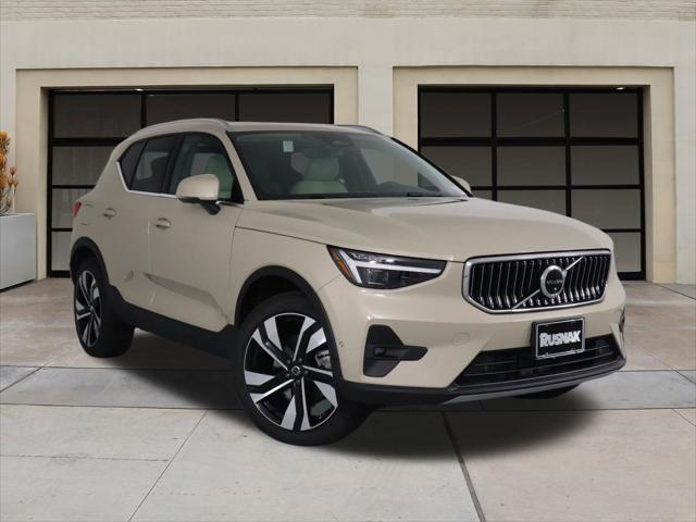 new 2025 Volvo XC40 car, priced at $51,995