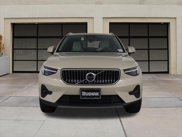 new 2025 Volvo XC40 car, priced at $51,995