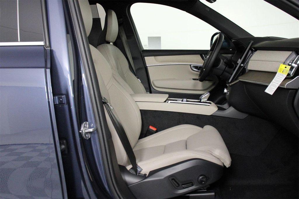 new 2026 Volvo XC90 Plug-In Hybrid car, priced at $85,625