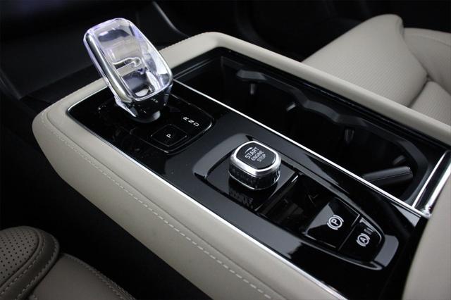 new 2025 Volvo XC90 Plug-In Hybrid car, priced at $82,405