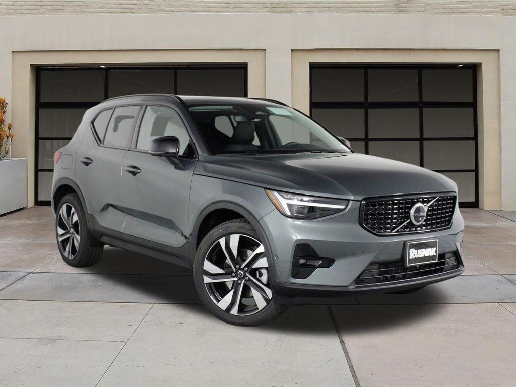 new 2026 Volvo XC40 car, priced at $52,545