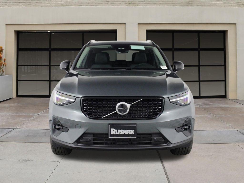 new 2026 Volvo XC40 car, priced at $52,545
