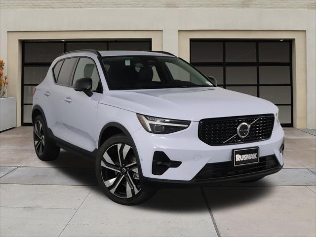 new 2025 Volvo XC40 car, priced at $50,825