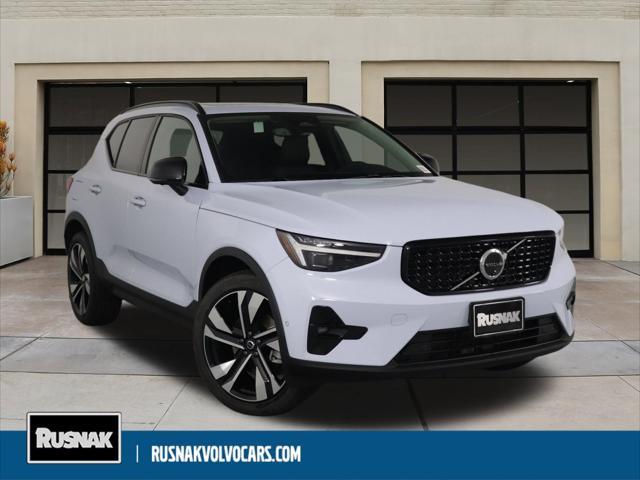 new 2025 Volvo XC40 car, priced at $50,825