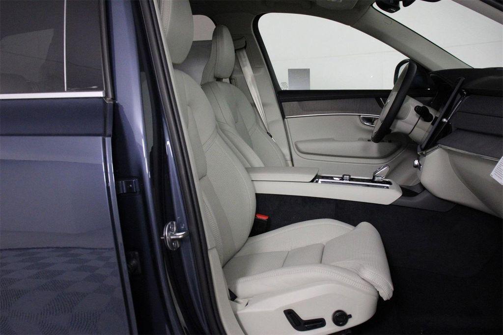 new 2026 Volvo XC90 Plug-In Hybrid car, priced at $84,695