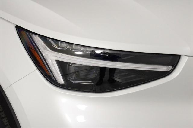 new 2025 Volvo XC40 car, priced at $49,590