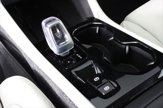 new 2025 Volvo XC40 car, priced at $49,590