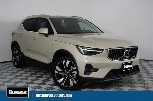 new 2025 Volvo XC40 car, priced at $51,565