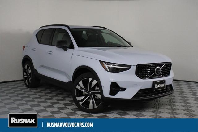 new 2025 Volvo XC40 car, priced at $50,825