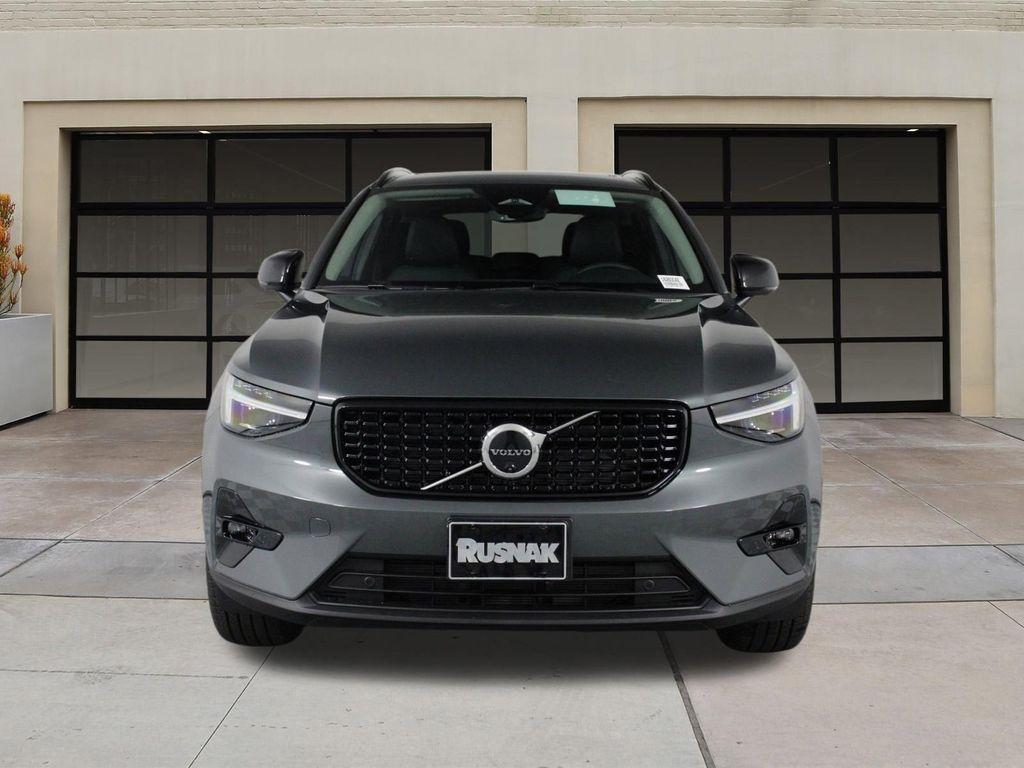 new 2026 Volvo XC40 car, priced at $52,995