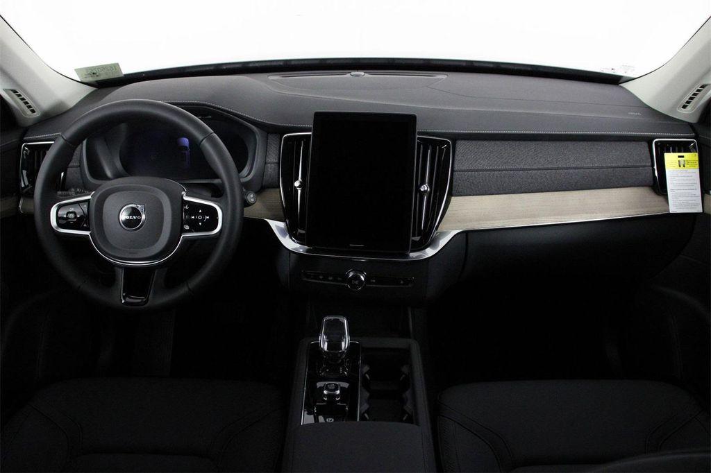 new 2025 Volvo XC90 car, priced at $67,495