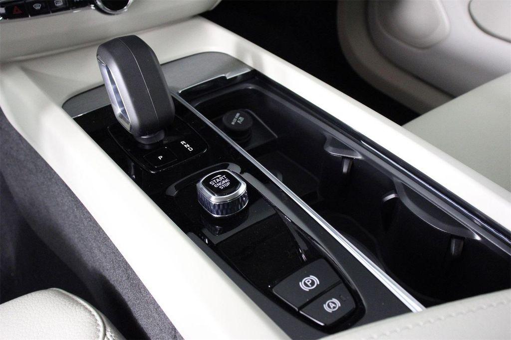 new 2025 Volvo XC60 Plug-In Hybrid car, priced at $65,445