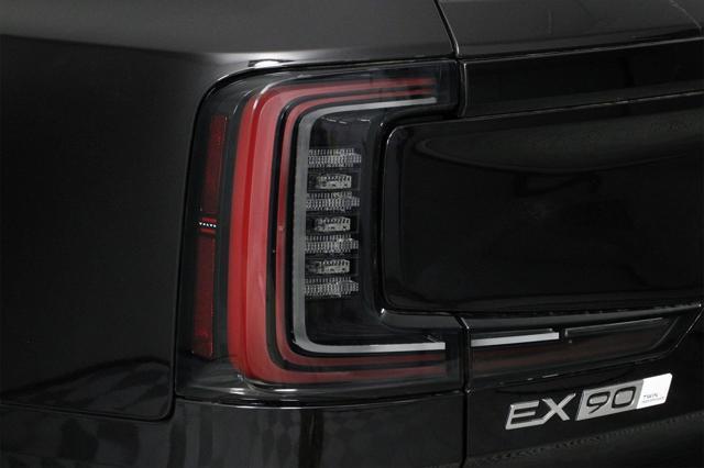 new 2025 Volvo EX90 car, priced at $91,440