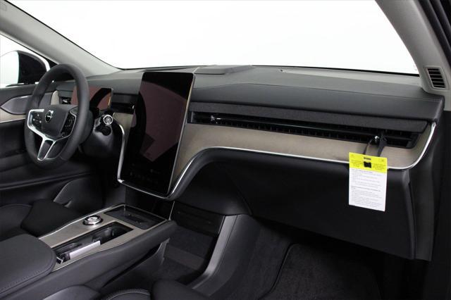new 2025 Volvo EX90 car, priced at $91,440
