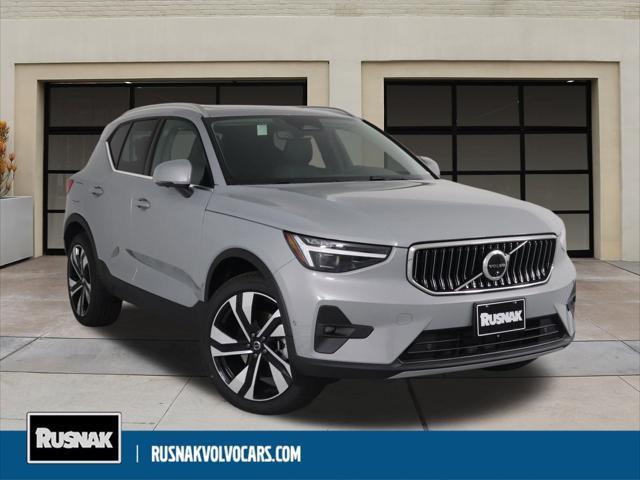 new 2025 Volvo XC40 car, priced at $49,970