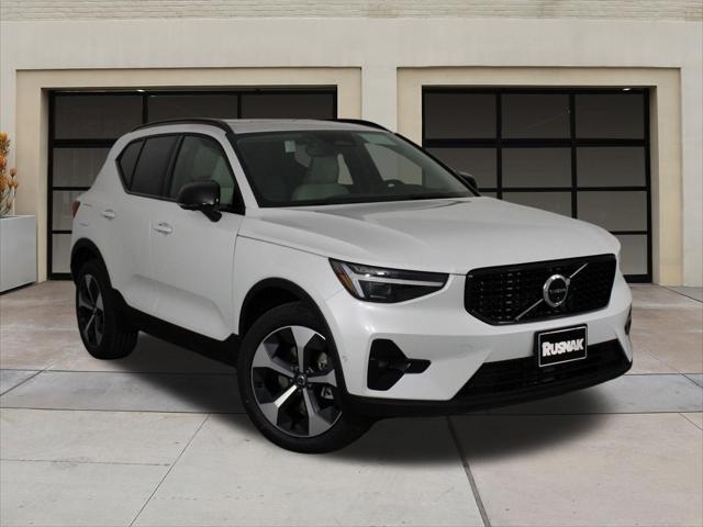 new 2025 Volvo XC40 car, priced at $48,315