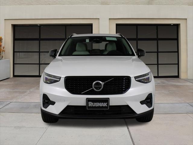 new 2025 Volvo XC40 car, priced at $48,315