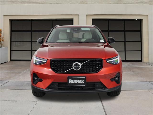 new 2025 Volvo XC40 car, priced at $51,045