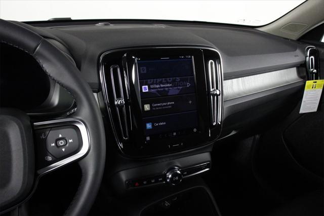 new 2025 Volvo XC40 car, priced at $46,035