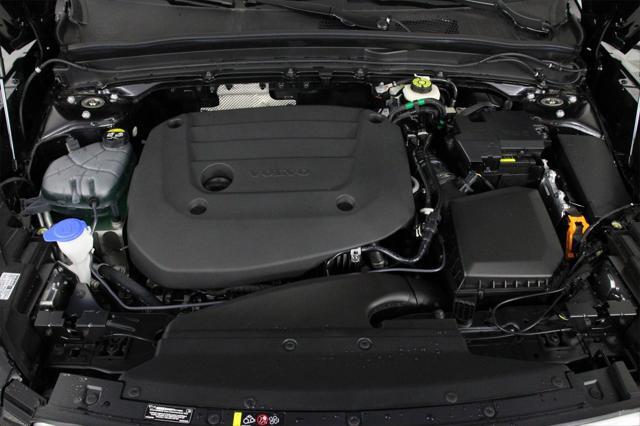 new 2025 Volvo XC40 car, priced at $46,035