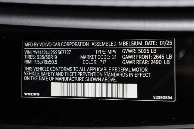 new 2025 Volvo XC40 car, priced at $46,035